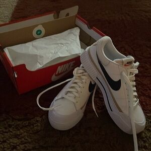 Nike Court Legacy platform shoe, 7 1/2, white with black and khaki